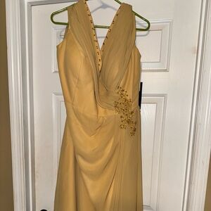 Elegant Gold Evening Dress